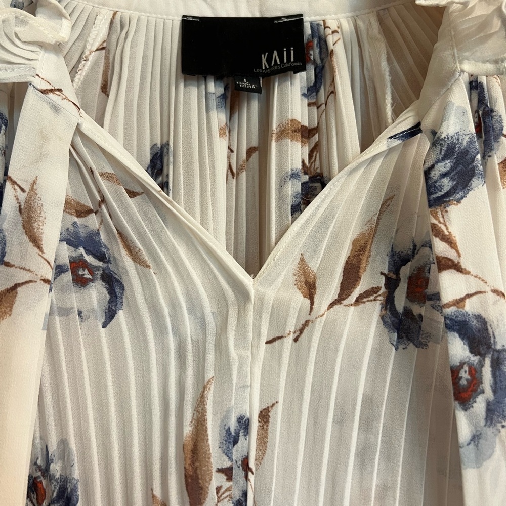 Kaii Cream Pleated V-Neck Blouse with Blue and Brown Floral Print